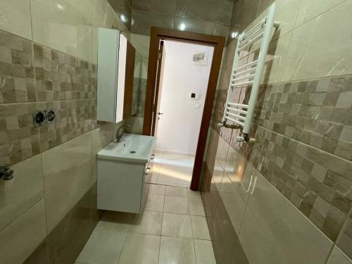 واحد اجاره ای دو خواب در عزت پاشا