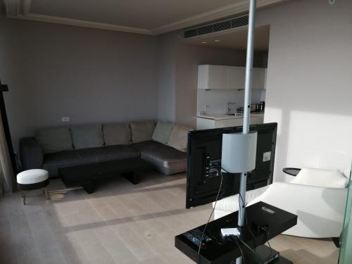 اجاره یکخواب با اشیا در برج آنتهیل