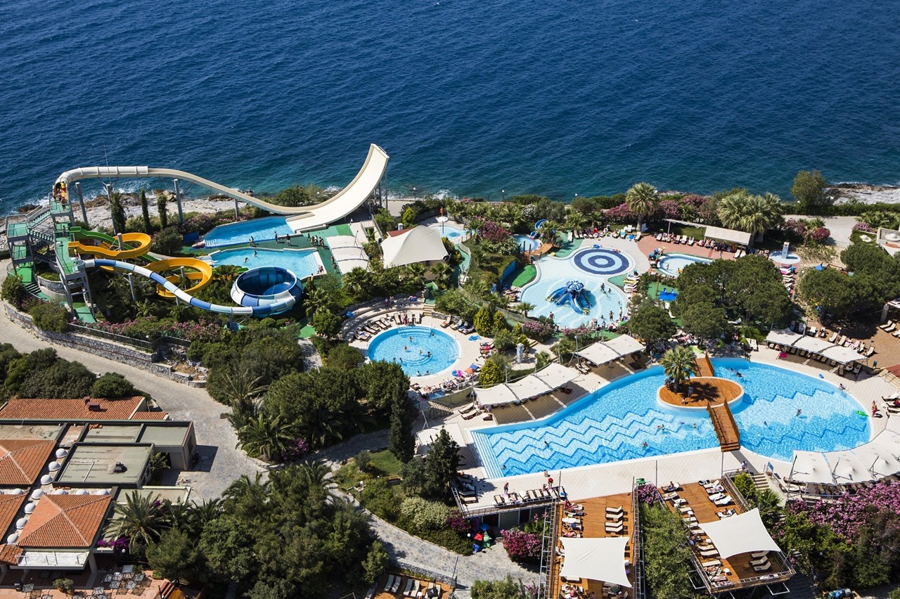 هتل پنج ستاره پاین بی (Pine Bay)