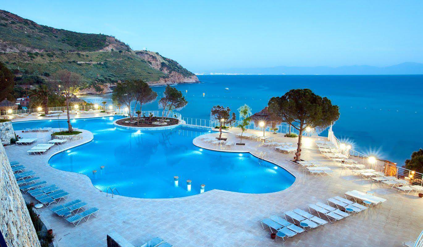 هتل 5 ستاره آریا کلاروس بیچ اند اسپا ریزورت (Aria Claros Beach&Spa Resort)